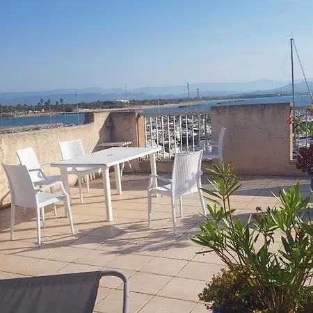 Sea View, Exceptional Terrace, Direct Access Апартаменты Фрежюс